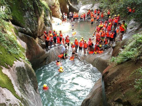 瀏陽金坑溯溪夏日清涼團建